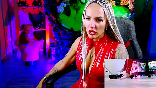 MonicaMaxwel