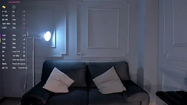 LizzHamilton__