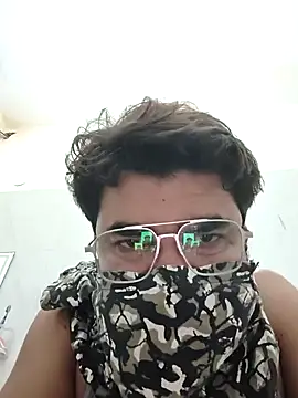 bigdick_lickingexpert08