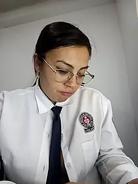 LIZ-06_ Live Webcam on Stripchat
