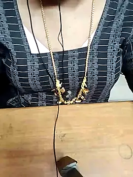 Tamil_Radha