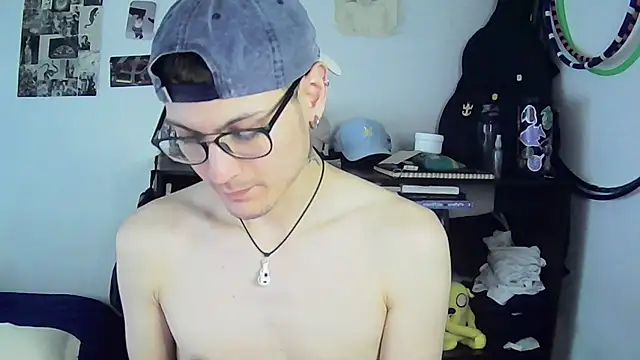dioniso_guy8 - Dioniso_guy8's free webcam