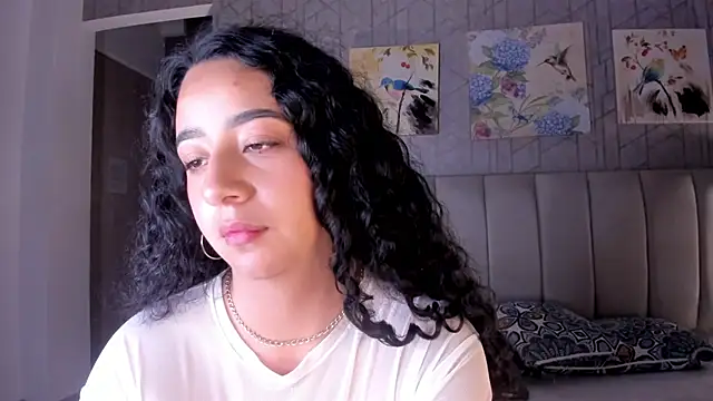 bellaswwan - BellaSwwan's free webcam