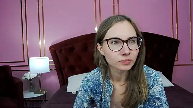 jessiejuss - JessieJuss's free webcam