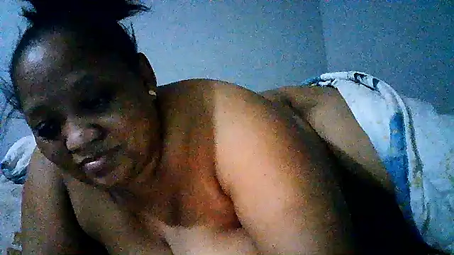 Yellobonepussy