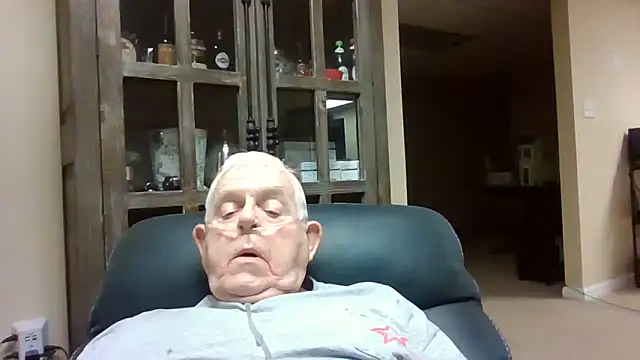 bootlegmanz (M grandpa) - #american #balds #best #cam2cam #cheapest-privates #chunky #dirty-talk #ejaculation #grandpas #jerk-off-instruction #masturbation #recordable-privates #small-audience #straight #white