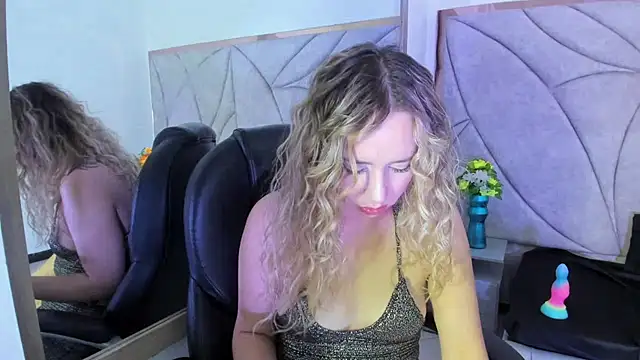 Pamela_Squirtt