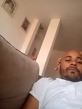 reisloko - Reisloko's free webcam - UK Sex Cams