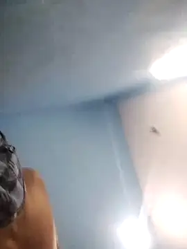 yourtarzan - YourTarzan's free webcam - UK Sex Cams