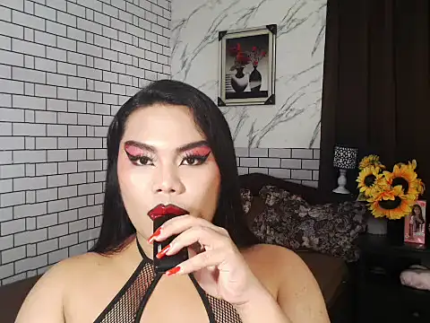 tsbrianahugecock - TSbrianaHugeCock's free webcam - UK Sex Cams