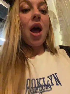  Sweet___Emily chat room