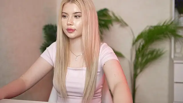 AshleyNikoo