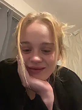 lilypopsxx - LilyPopsxx's free webcam - UK Sex Cams