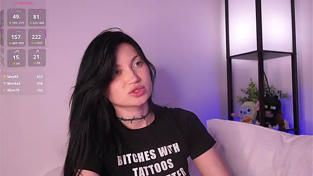 Alice_1n_Wonderland_ chat room