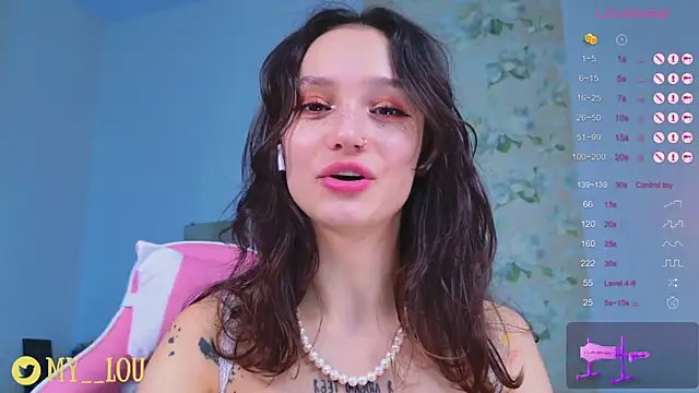 myloulaby (F young) - stretch pussy with 4 fingers🖖🖖🖖🖖🖖