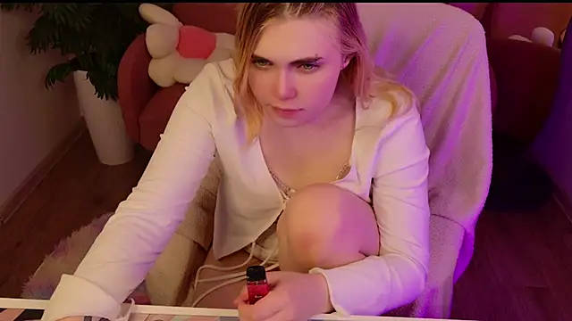 Evie_Vall