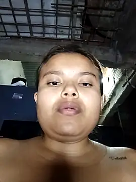 dirty-momm - Dirty-Momm's free webcam
