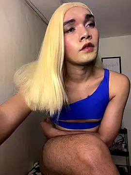 sissielil from StripChat is Freechat