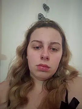 Brutal_brunettexx