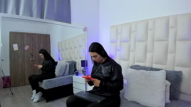 Ariana_rouse