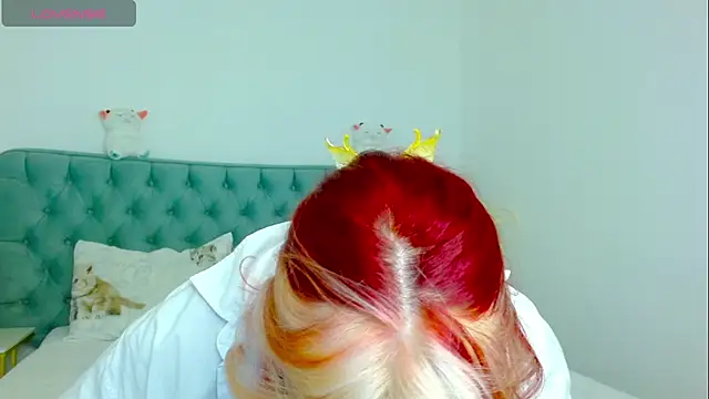 Naughty_kittyy1