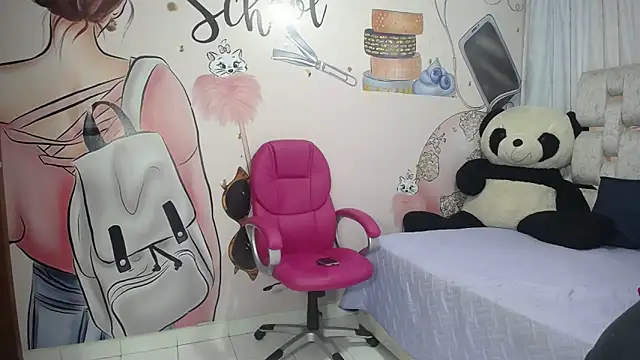 EMMA_SWEETT1