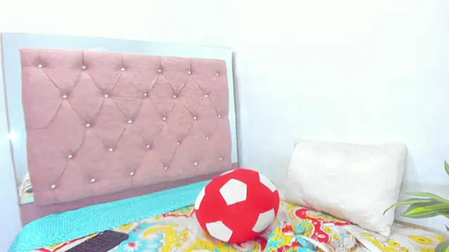 lily666_ - Lily666_'s free webcam