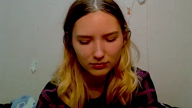 _kikiclark__ - _kikiclark__'s free webcam - UK Sex Cams