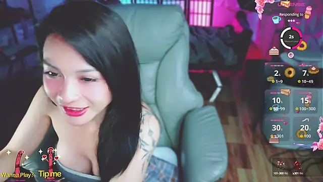 Hotkittylove from StripChat is Freechat