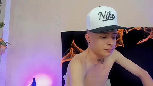 nascary_fox - Nascary_Fox's free webcam - UK Sex Cams