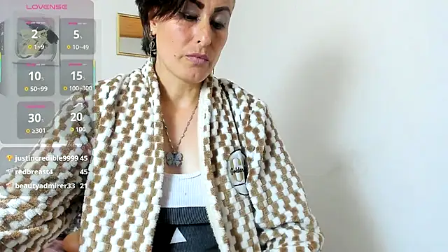 yasmin_goldenst
