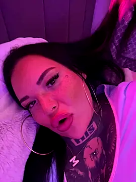 _MelinaCurves_