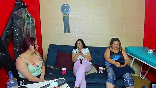 lesbiancuple