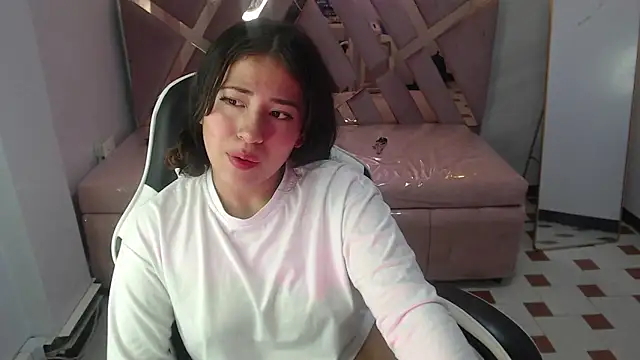 Chloe_Brownn_v
