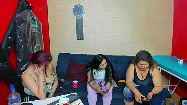 lesbiancuple