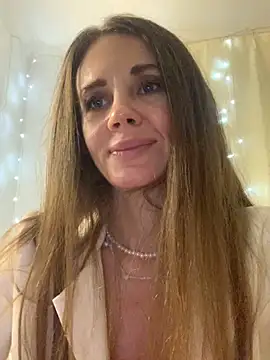 luciemack - LucieMack's free webcam - UK Sex Cams