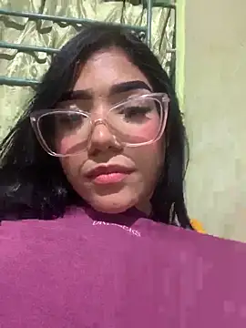 elarose_12 - ElaRose_12's free webcam - UK Sex Cams