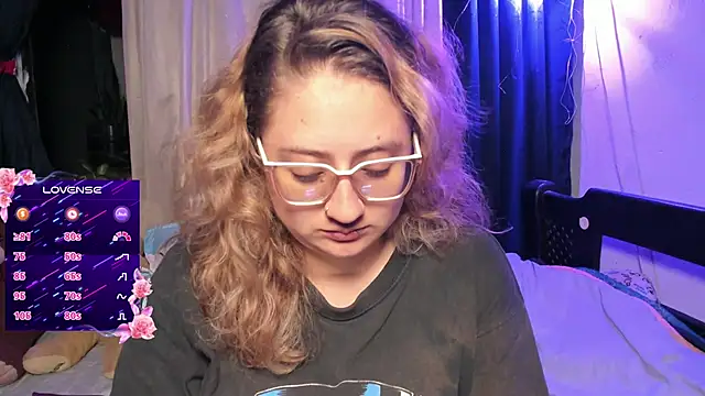 AnnieBigBoobs