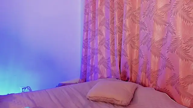 riley_bensongh - Riley_bensongh's free webcam - UK Sex Cams