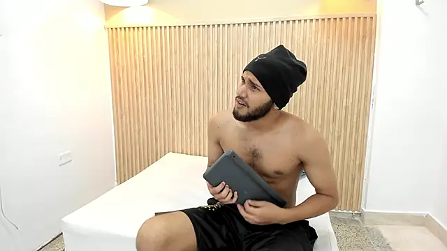 adamss_23 - Adamss_23's free webcam