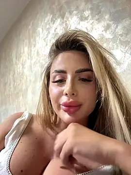 AshleySinn from StripChat is Freechat