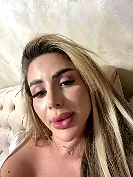 AshleySinn from StripChat is Freechat
