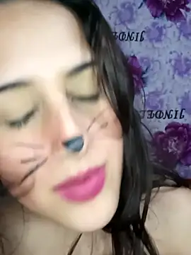 mielspicy - MielSpicy's free webcam - UK Sex Cams
