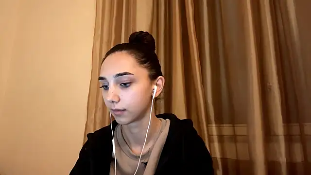 linamour - LinaMour's free webcam - UK Sex Cams