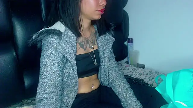 XxxReinaSexyBodyxxX777