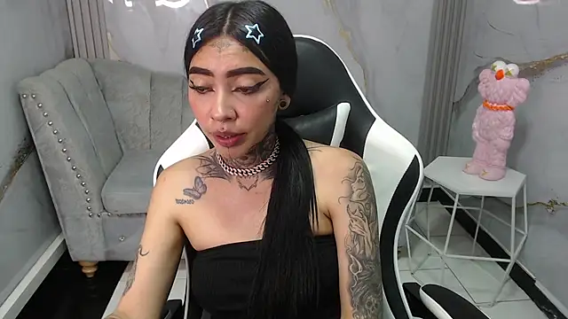 Ashley_Blum_v
