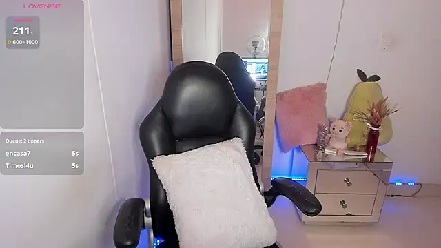 hellensexy - Hellensexy's free webcam
