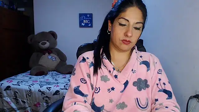 sahtlove1 - Sahtlove1's free webcam - UK Sex Cams