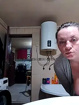  Mommygetnaughty chat room