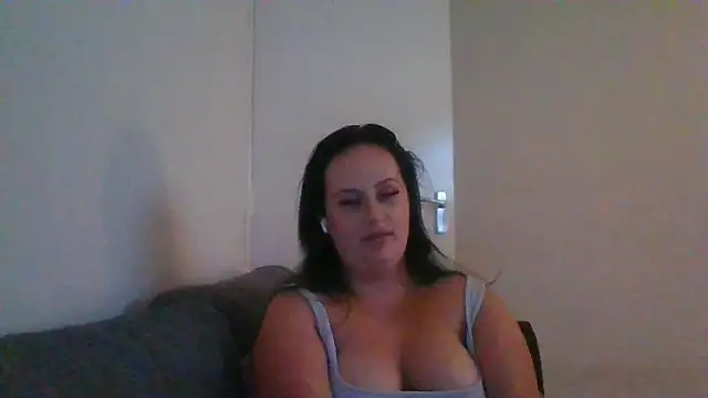 CurvyQueen2023